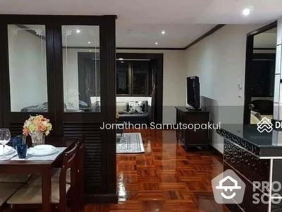 Omni Tower Sukhumvit Nana, Bangkok, Thailand Omni Tower Sukhumvit Nana, Bangkok, Thailand