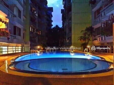 Garden Place, Bangkok, Thailand Garden Place, Bangkok, Thailand