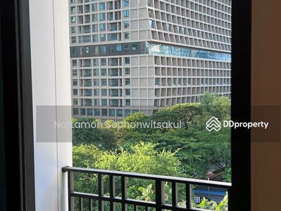 Muniq Langsuan, Bangkok, Thailand Muniq Langsuan, Bangkok, Thailand