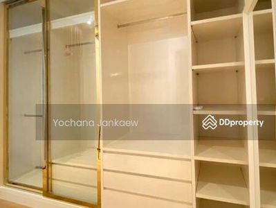 Park Origin Phrom Phong, Bangkok, Thailand Park Origin Phrom Phong, Bangkok, Thailand