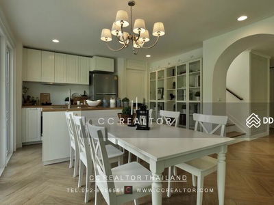 Panya Village Pattanakarn, Bangkok, Thailand Panya Village Pattanakarn, Bangkok, Thailand