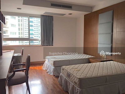 Krungthep Thani Tower, Bangkok, Thailand Krungthep Thani Tower, Bangkok, Thailand