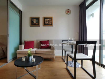 Siamese Surawong, Bangkok, Thailand Siamese Surawong, Bangkok, Thailand