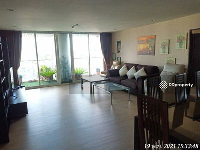 Urbana Langsuan, Bangkok, Thailand Urbana Langsuan, Bangkok, Thailand