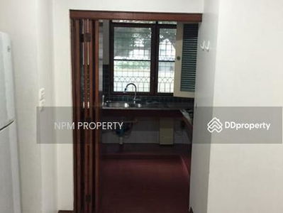 House for Home office Sukhumvit 4, Thailand House for Home office Sukhumvit 4, Thailand