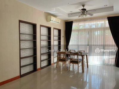 Country Home Lake & Park Assumption - Sriracha, Chon Buri, Thailand Country Home Lake & Park Assumption - Sriracha, Chon Buri, Thailand