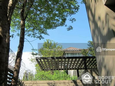 Spacious 4-Bedroom House, Bangkok, Thailand Spacious 4-Bedroom House, Bangkok, Thailand