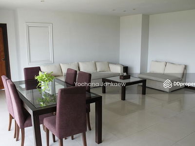 Baan Thirapa, Bangkok, Thailand Baan Thirapa, Bangkok, Thailand