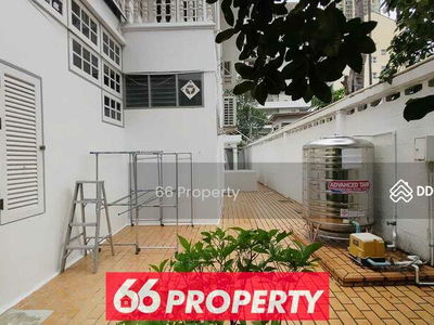 4 Bed House, Bangkok, Thailand 4 Bed House, Bangkok, Thailand
