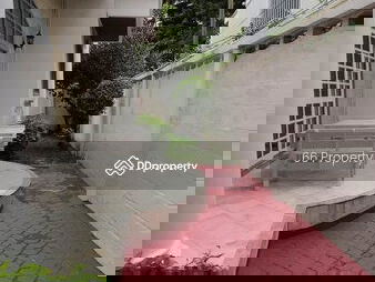 4 Bed House, Bangkok, Thailand 4 Bed House, Bangkok, Thailand