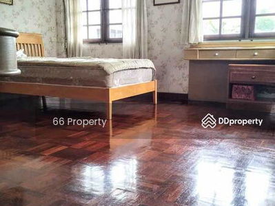 4 Bed House, Bangkok, Thailand 4 Bed House, Bangkok, Thailand