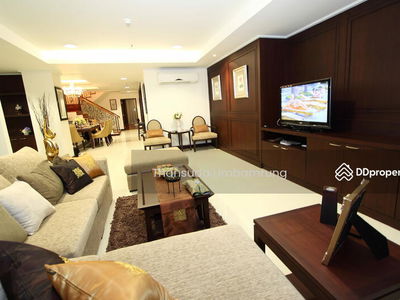 Piyathip Place, Bangkok, Thailand Piyathip Place, Bangkok, Thailand