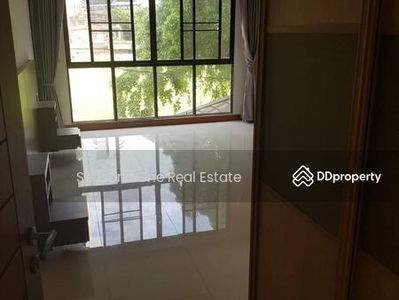 3 bedroom apartment for rent @ Sukhumvit, Bangkok, Thailand 3 bedroom apartment for rent @ Sukhumvit, Bangkok, Thailand