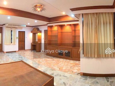 10110, Bangkok, Thailand 10110, Bangkok, Thailand