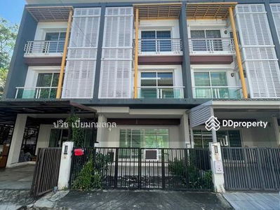 Chuan Chuen Modus Centro, Nonthaburi, Thailand Chuan Chuen Modus Centro, Nonthaburi, Thailand