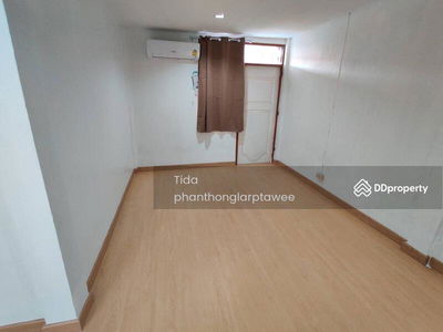 Townhouse Prasertmanukit, Bangkok, Thailand Townhouse Prasertmanukit, Bangkok, Thailand