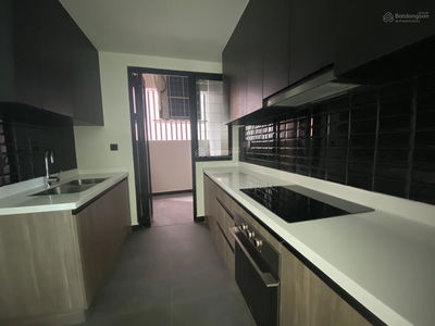 De La Sol, Vietnam De La Sol, Vietnam