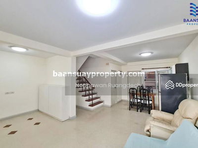 For rent, 3-story townhome, Bangkoknon Road. Near the Purple Line, Tiwanon Intersection Station, Nonthaburi, Thailand For rent, 3-story townhome, Bangkoknon Road. Near the Purple Line, Tiwanon Intersection Station, Nonthaburi, Thailand