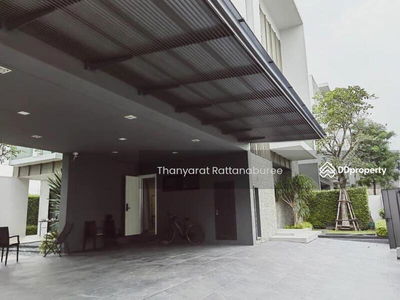 Nantawan Rama 9 Srinakarin, Bangkok, Thailand Nantawan Rama 9 Srinakarin, Bangkok, Thailand