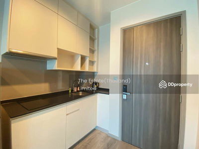 Whizdom Avenue Ratchada-Ladprao, Bangkok, Thailand Whizdom Avenue Ratchada-Ladprao, Bangkok, Thailand