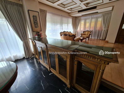 10110, Bangkok, Thailand 10110, Bangkok, Thailand