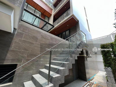 Anina Villa Sathorn-Yenakart, Bangkok, Thailand Anina Villa Sathorn-Yenakart, Bangkok, Thailand