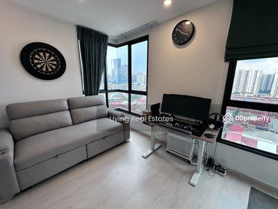 Elio Del Nest, Bangkok, Thailand Elio Del Nest, Bangkok, Thailand