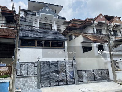 Baan Royal Nakarin Villa, Bangkok, Thailand Baan Royal Nakarin Villa, Bangkok, Thailand