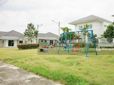 Lancio Crib Bowin Sriracha, Chon Buri, Thailand Lancio Crib Bowin Sriracha, Chon Buri, Thailand