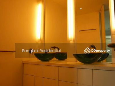 Lake Green, Bangkok, Thailand Lake Green, Bangkok, Thailand