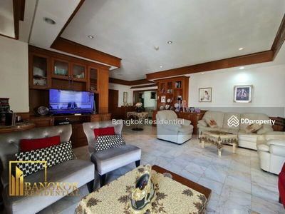 Saranjai Mansion, Bangkok, Thailand Saranjai Mansion, Bangkok, Thailand