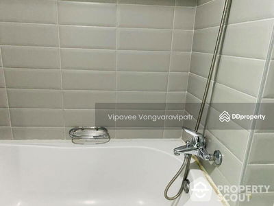 Royal Castle Sukhumvit, Bangkok, Thailand Royal Castle Sukhumvit, Bangkok, Thailand