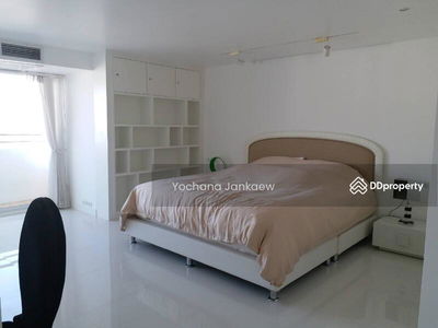 Regent on The Park 2, Bangkok, Thailand Regent on The Park 2, Bangkok, Thailand