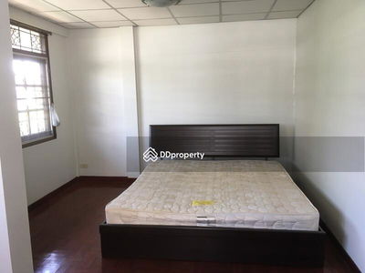 Lat Phrao 41, Bangkok, Thailand Lat Phrao 41, Bangkok, Thailand