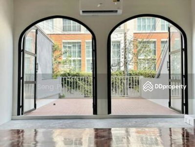 Townhouse for rent, 4 floors, Sukhumvit 55, Thonglor, Bangkok., Thailand Townhouse for rent, 4 floors, Sukhumvit 55, Thonglor, Bangkok., Thailand
