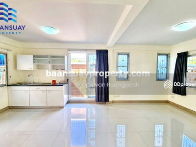 For rent, 3-story townhome, corner unit, Bangkoknon Road. Near the Purple Line, Tiwanon Intersection Station, Nonthaburi, Thailand For rent, 3-story townhome, corner unit, Bangkoknon Road. Near the Purple Line, Tiwanon Intersection Station, Nonthaburi, Thailand