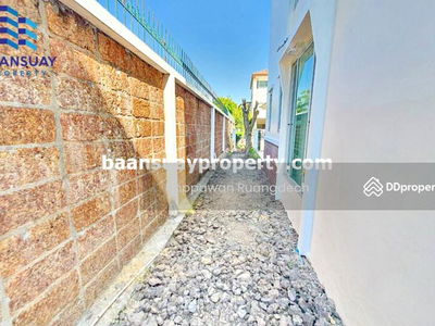 For rent, 3-story townhome, corner unit, Bangkoknon Road. Near the Purple Line, Tiwanon Intersection Station, Nonthaburi, Thailand For rent, 3-story townhome, corner unit, Bangkoknon Road. Near the Purple Line, Tiwanon Intersection Station, Nonthaburi, Thailand