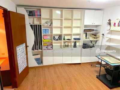 Noble House Phayathai, Bangkok, Thailand Noble House Phayathai, Bangkok, Thailand