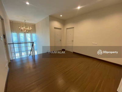 Luxury 2-story detached house, Village: Lumpini Suan Luang Rama 9,, Bangkok, Thailand Luxury 2-story detached house, Village: Lumpini Suan Luang Rama 9,, Bangkok, Thailand