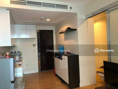 EQUINOX Paholyothin-Viphavadee, Bangkok, Thailand EQUINOX Paholyothin-Viphavadee, Bangkok, Thailand