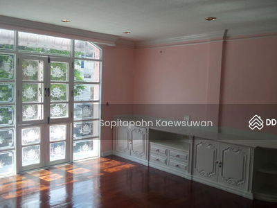 10310, Bangkok, Thailand 10310, Bangkok, Thailand