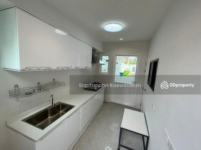 10400, Bangkok, Thailand 10400, Bangkok, Thailand