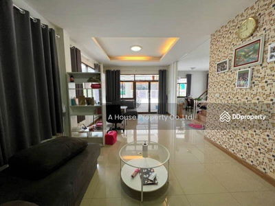 House for rent in Sriracha, Golden Town Project, Wang Hin-Taeng-on, Sriracha., Chon Buri, Thailand House for rent in Sriracha, Golden Town Project, Wang Hin-Taeng-on, Sriracha., Chon Buri, Thailand