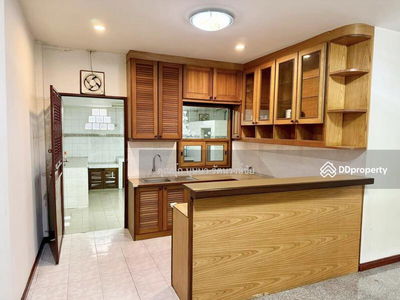 Location: BTS Senanikom, SRT Wat Miannaree, Vibhavadi 42, Soi 18, Intersection 3, 4-story townhome for rent, Bangkok., Thailand Location: BTS Senanikom, SRT Wat Miannaree, Vibhavadi 42, Soi 18, Intersection 3, 4-story townhome for rent, Bangkok., Thailand