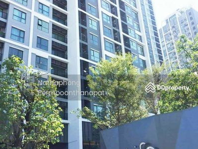 Life Sukhumvit 48, Bangkok, Thailand Life Sukhumvit 48, Bangkok, Thailand