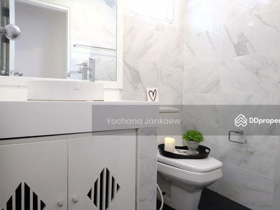 Large 5-Br Townhouse near BTS Chong Nonsi, Bangkok, Thailand Large 5-Br Townhouse near BTS Chong Nonsi, Bangkok, Thailand