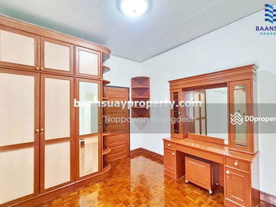 For rent, 2-story detached house, Chaengwattana Road, near the Pink Line. Chaengwattana Station 28, Nonthaburi, Thailand For rent, 2-story detached house, Chaengwattana Road, near the Pink Line. Chaengwattana Station 28, Nonthaburi, Thailand