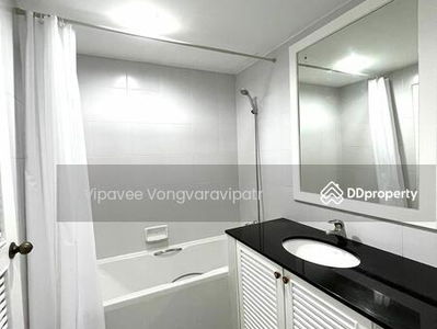 Supalai Place Sukhumvit 39, Bangkok, Thailand Supalai Place Sukhumvit 39, Bangkok, Thailand