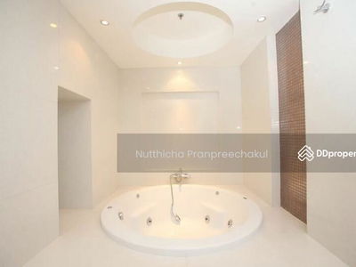 Royal Residence Park, Bangkok, Thailand Royal Residence Park, Bangkok, Thailand