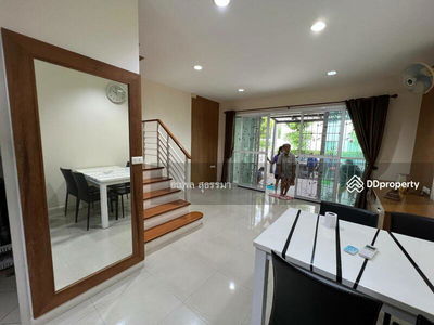 For rent, Baan Klang Muang Sathorn Taksin 1/ 3 bedrooms, 3 bathrooms / 20 square wah, 170 square meters, fully furnished, Bangkok, Thailand For rent, Baan Klang Muang Sathorn Taksin 1/ 3 bedrooms, 3 bathrooms / 20 square wah, 170 square meters, fully furnished, Bangkok, Thailand
